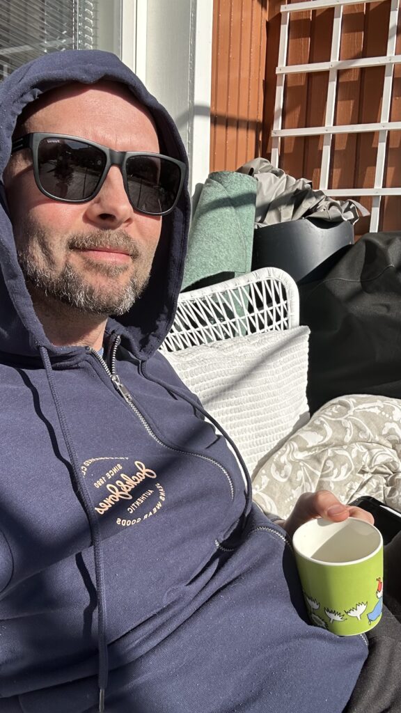 pastori, pastorin jaksaminen, hengellinen työ, hengellisen työn kuormitus, työnohjaus, vertaistuki, uupumus, loppuunpalaminen, johtajuus, itsensä johtaminen, työhyvinvointi, henkinen kuormitus, hengellinen johtaja, seurakunta, työssä jaksaminen, inhimillinen johtajuus, Valtteri Tuokkola, Raising Potential